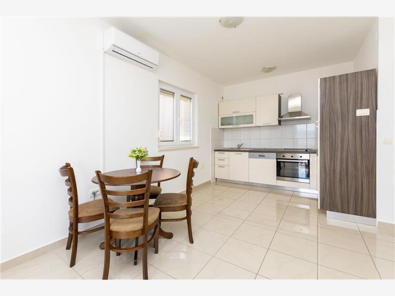 Apartmani Livajic ดูเช ภายนอก รูปภาพ